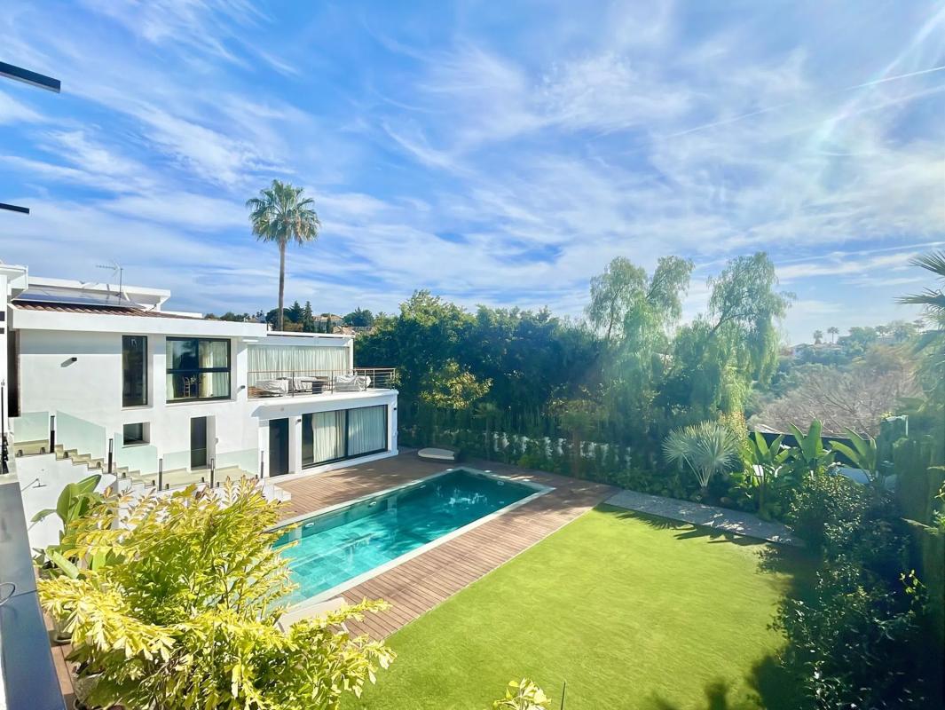 Venta de chalet independiente en Calle Urbanización el Rosario, Marbella
photo 1