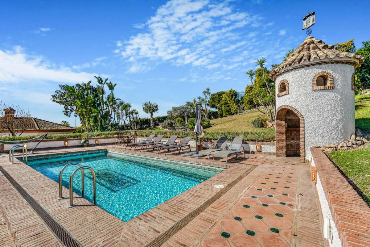 Продажа отдельного шале в  Barrio Costabella, Марбелла photo 2
