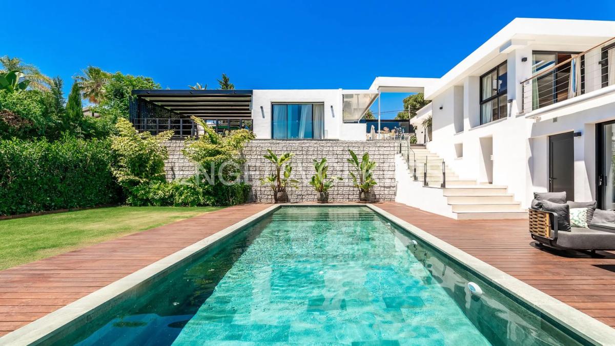 Venta de chalet independiente en Avenida del Rosario, Marbella
photo 2