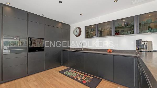 Chalet independiente en venta en Avenida del Rosario, Marbella
 photo 3