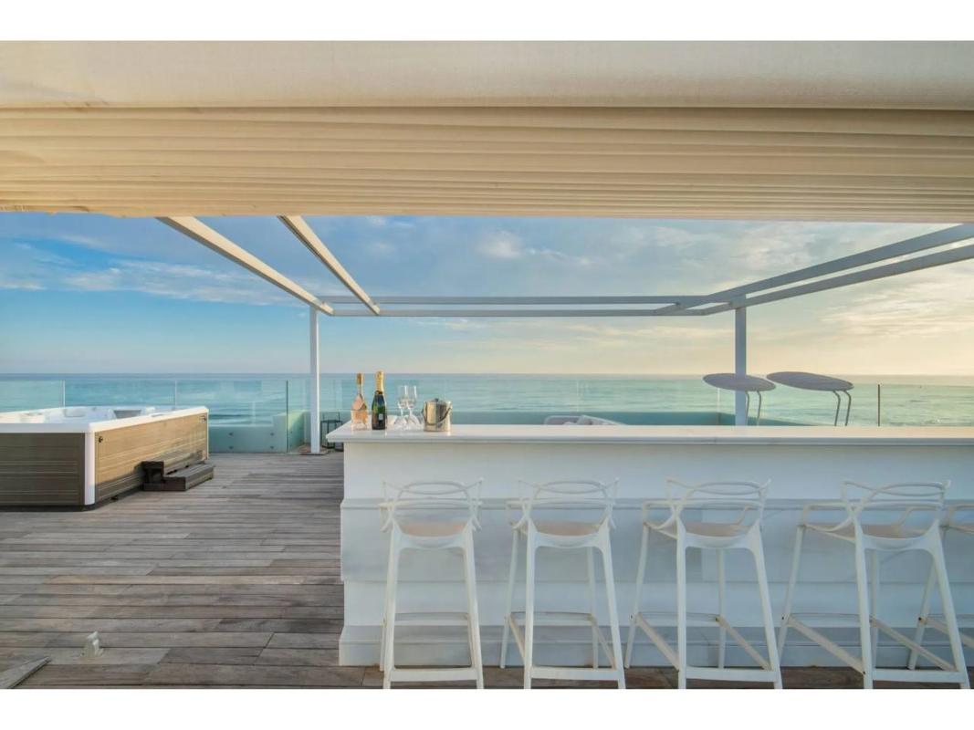 Venta de chalet independiente en Barrio Costabella, Marbella
photo 3