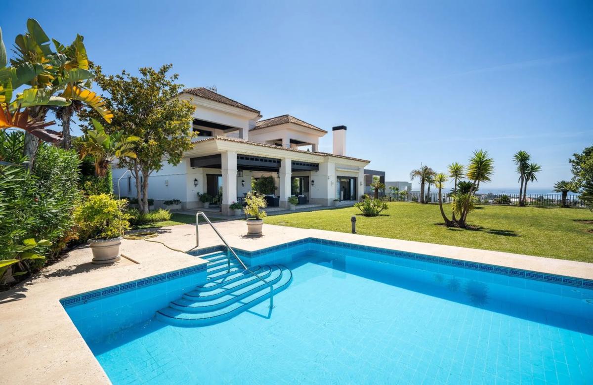 Venta de chalet independiente en Urbanizacion Santa Clara Golf, Marbella
photo 2