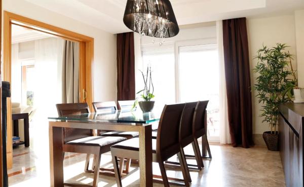 Chalet independiente en venta en Barrio Santa Clara, Marbella
 photo 1