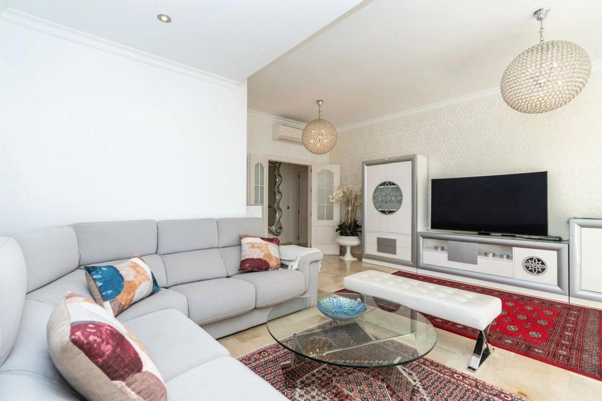Продажа квартиры на Avenida del Mar, Марбелла
photo 4