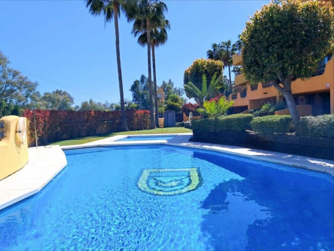 Sprzedaż szeregowego domku w  Barrio Valdeolletas-Las Cancelas-Xarblanca , Marbella photo 4
