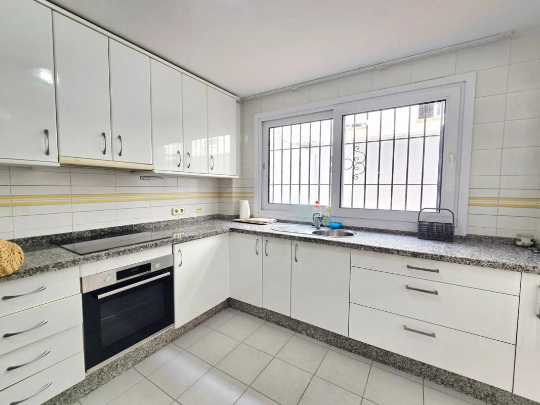 Venta de piso en Calle Ramiro Campos Turmo, Marbella
photo 1