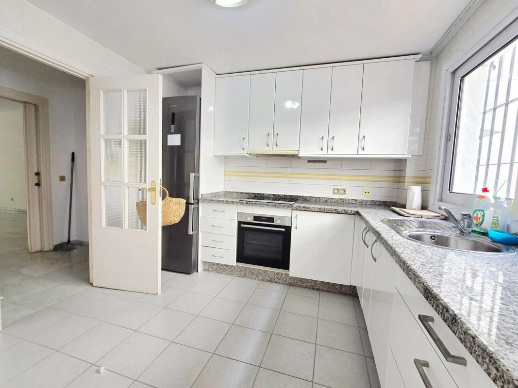 Venta de piso en Calle Ramiro Campos Turmo, Marbella
photo 3