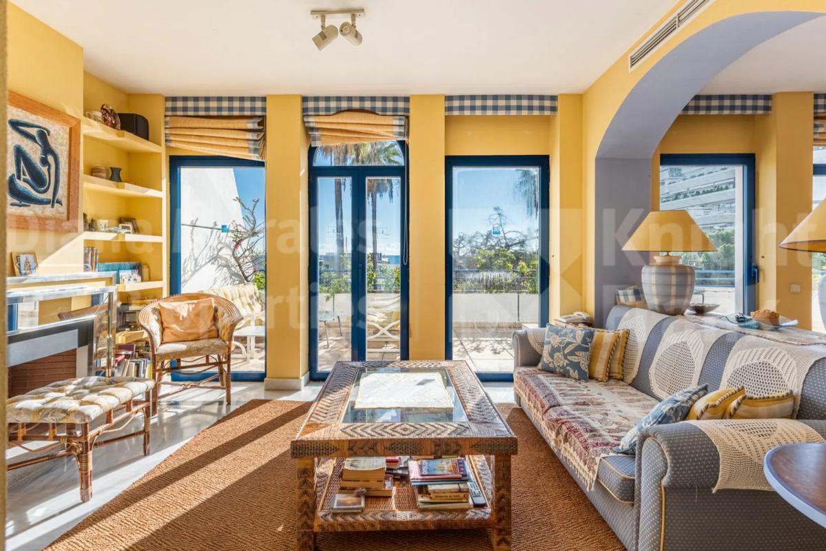 Sale of apartment in Barrio Playa de la Fontanilla, Marbella
 photo 4