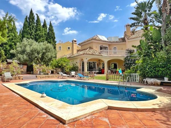 Chalet independiente en venta en Calle la Pimienta, Marbella
photo 1