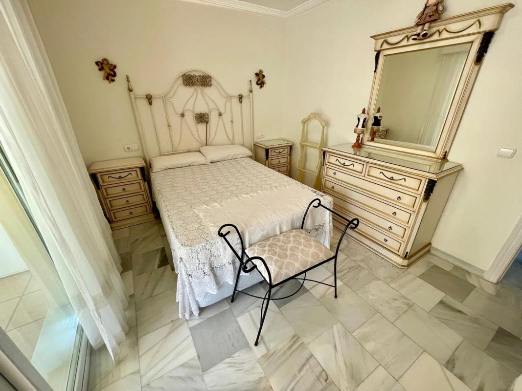 Sale of apartment in Barrio La Puya - La Ermita, Marbella
photo 2
