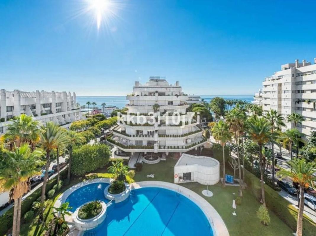 Venta de piso en Calle Arturo Rubinstein, Marbella
 photo 5