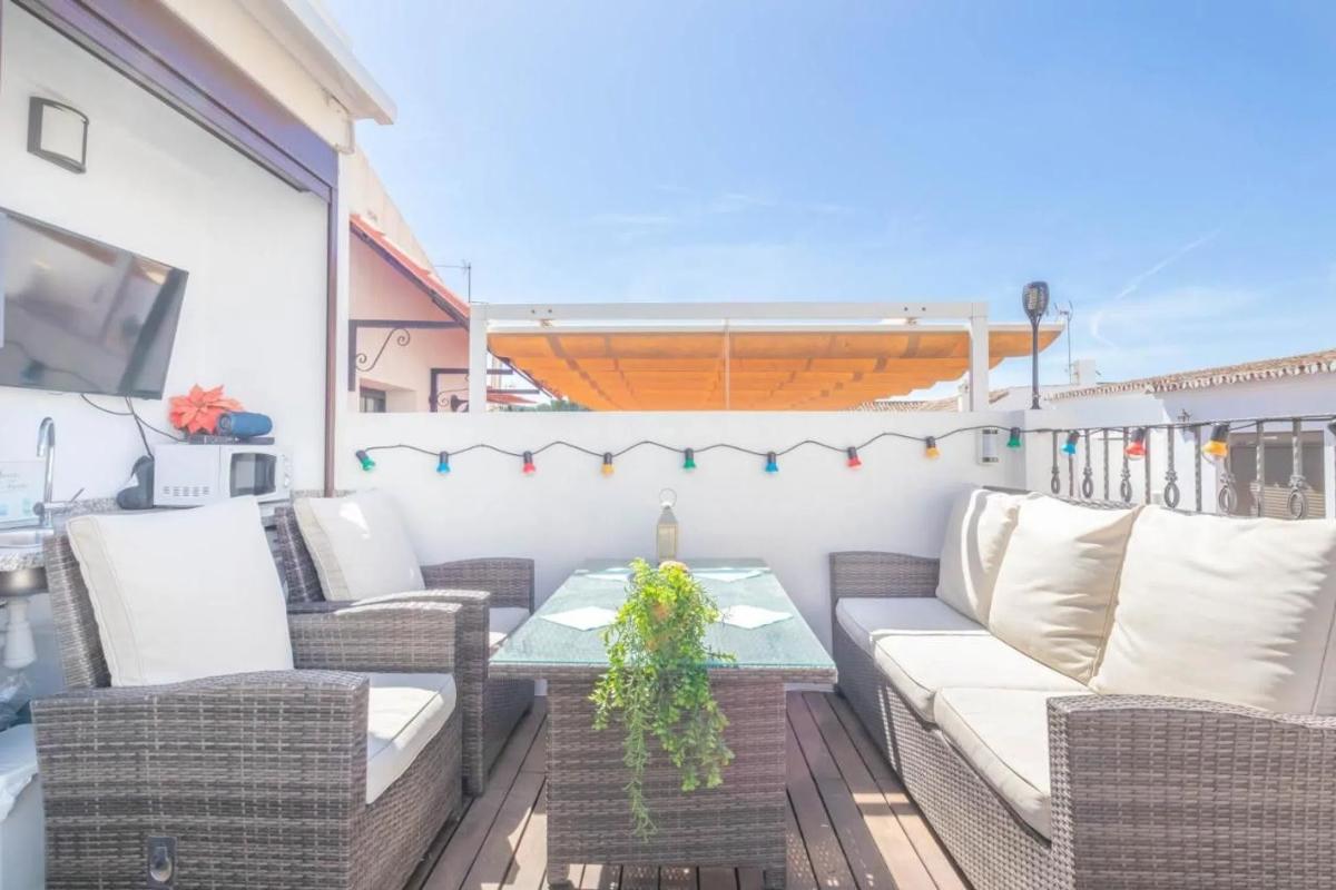 Sprzedaż szeregowego domku w  Barrio Casco Antiguo , Marbella photo 5