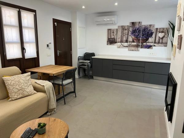 Chalet pareado en CL Aduar photo 1