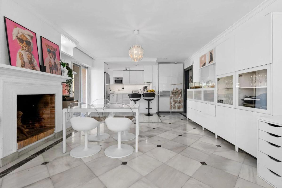 Sale of apartment in Calle de Ramón Gómez de la Serna, Marbella
 photo 2
