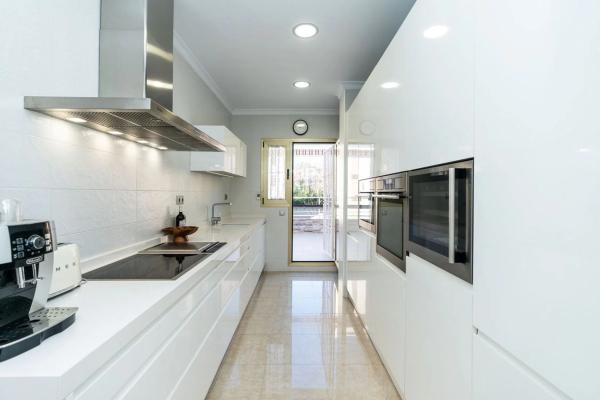 Квартира на продажу на  Puerta del Mar, Марбелла photo 4