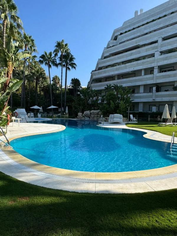 Venta de piso en CL ARTURO RUBISTEIN, 8, Marbella
photo 2
