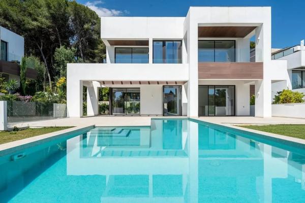 Chalet independiente en venta en Calle Vigil de Quiñones, Marbella
photo 1
