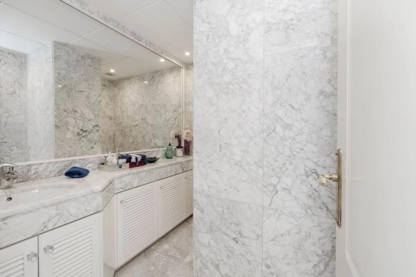 Duplex en venta en Avenida Ricardo Soriano, Marbella photo 1