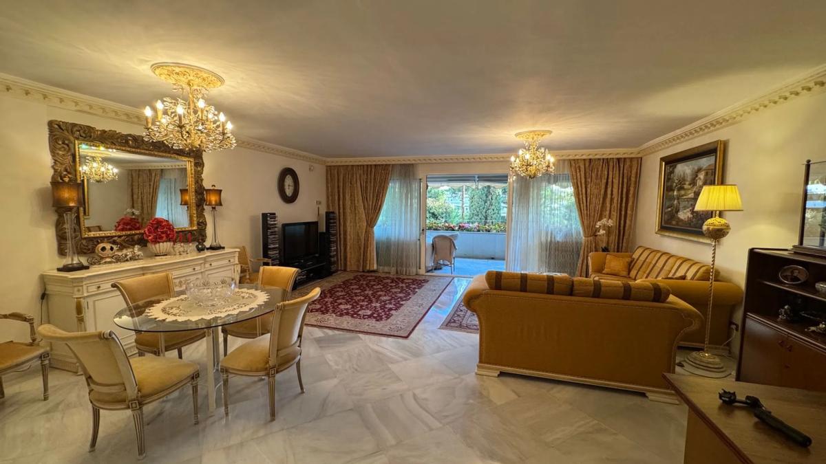 Venta de piso en Calle Arturo Rubinstein, Marbella
photo 3