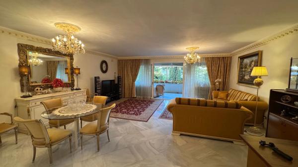 Venta de piso en Calle Arturo Rubinstein, Marbella
 photo 3