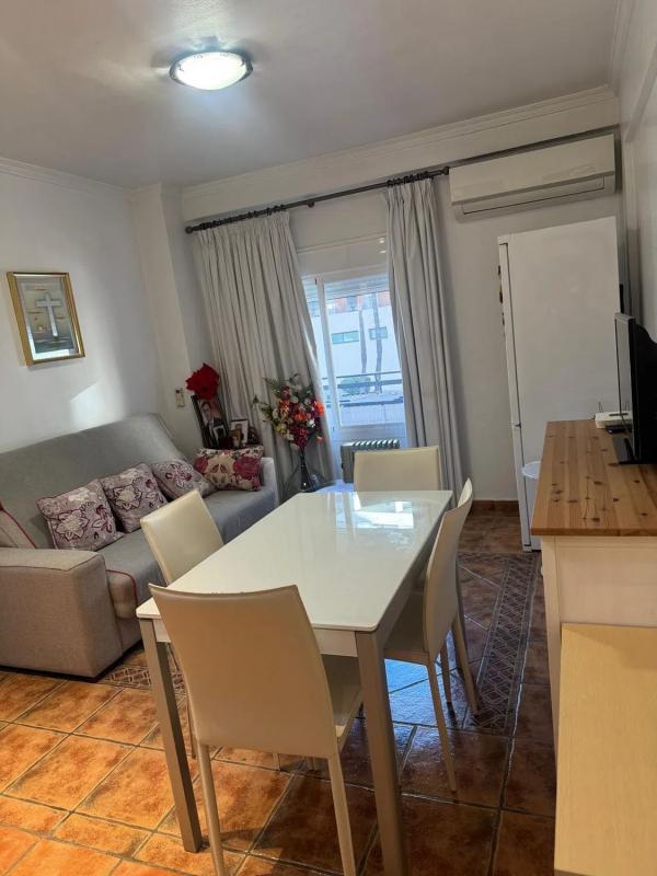 Venta de piso en Barrio Playa Bajadilla-Puertos, Marbella
photo 2