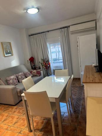 Venta de piso en Barrio Playa Bajadilla-Puertos, Marbella
thumbnail 2