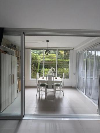 Venta de piso en Barrio Huerta Belón-Calvario, Marbella
photo 1