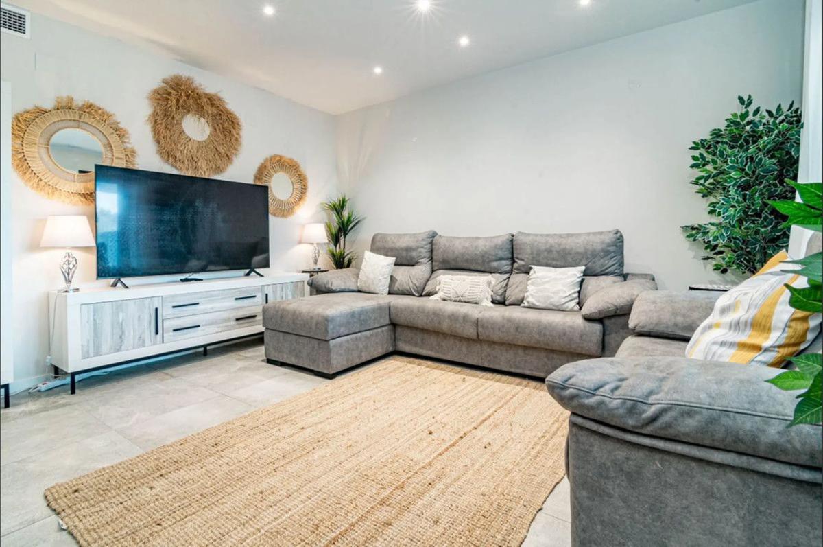 Sale of apartment in Avenida Ricardo Soriano, Marbella
photo 1