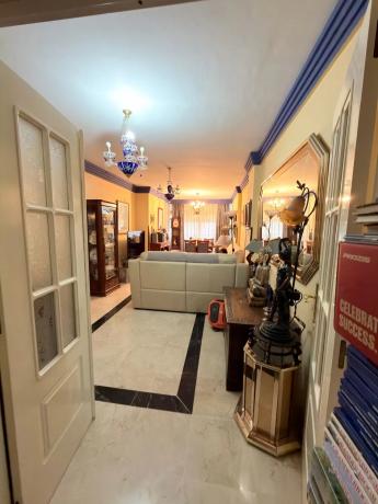Piso en venta en Avenida Príncipe Salman s/n, Marbella
 photo 1