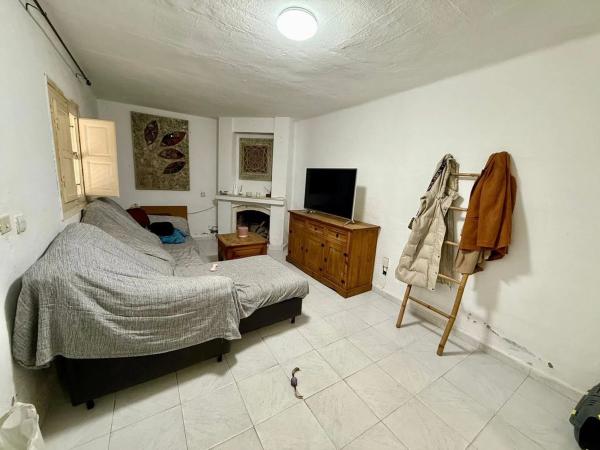 Terraced house for sale at Calle Postigos , Marbella thumbnail 2
