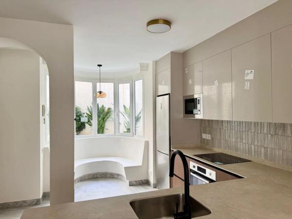 Duplex en venta en Calle de Ramón Gómez de la Serna, Marbella photo 4