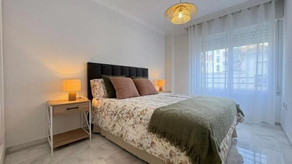Sprzedaż mieszkania w Barrio Playa Bajadilla-Puertos, Marbella
thumbnail 3
