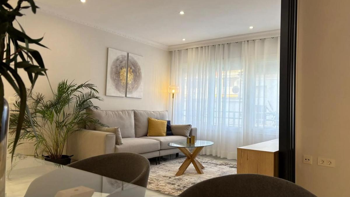 Venta de piso en Barrio Playa Bajadilla-Puertos, Marbella
 photo 5