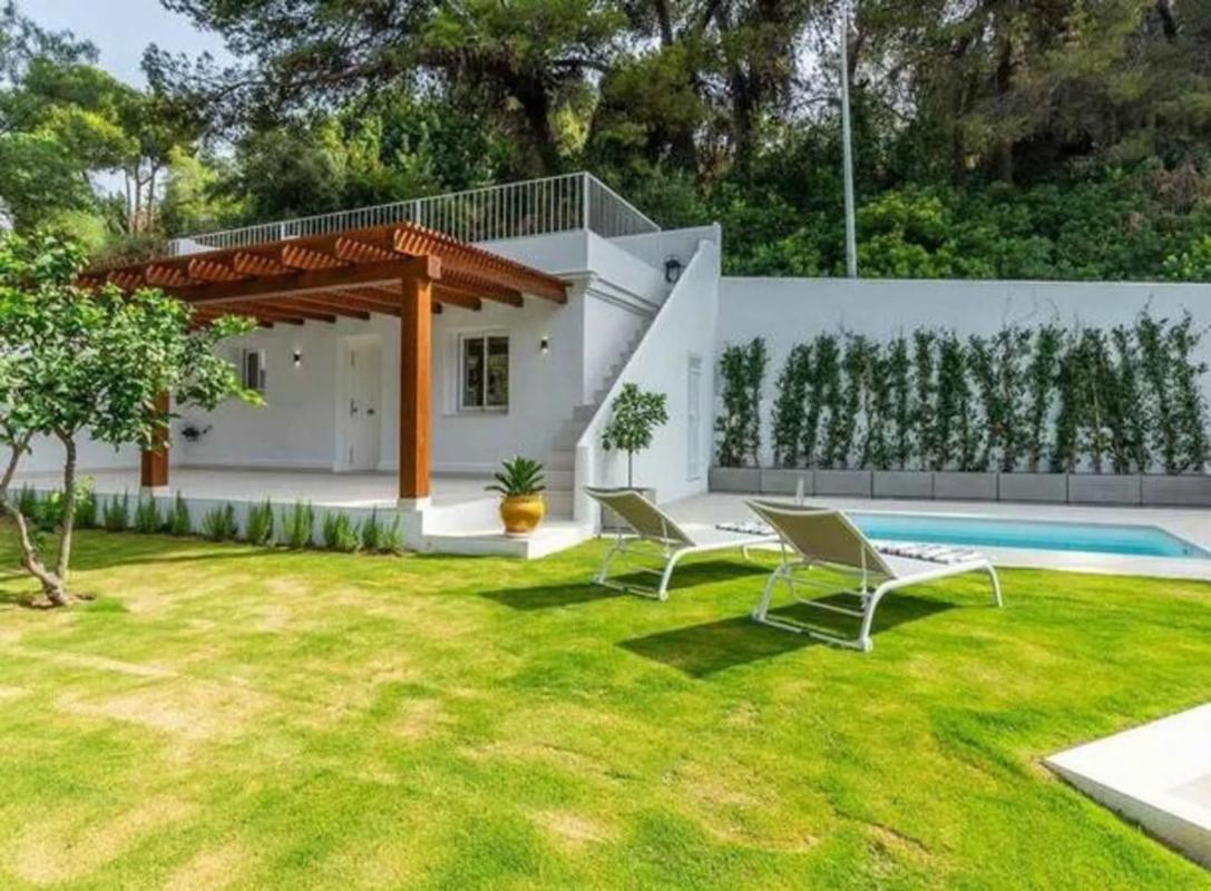 Venta de chalet independiente en Plaza de los Naranjos, Marbella
 photo 2