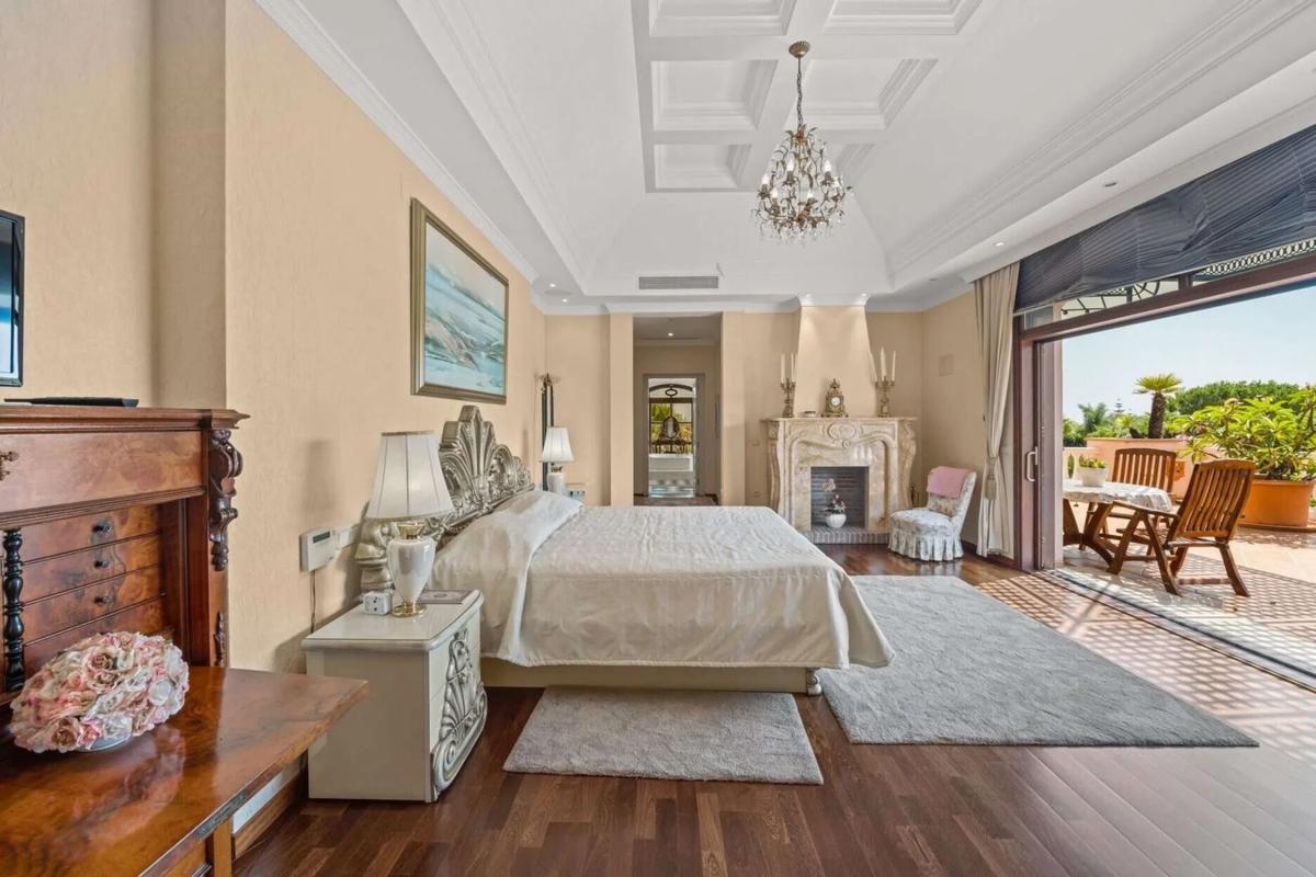 Sprzedaż niezależnego domku jednorodzinnego w Barrio Casco Antiguo, Marbella photo 2