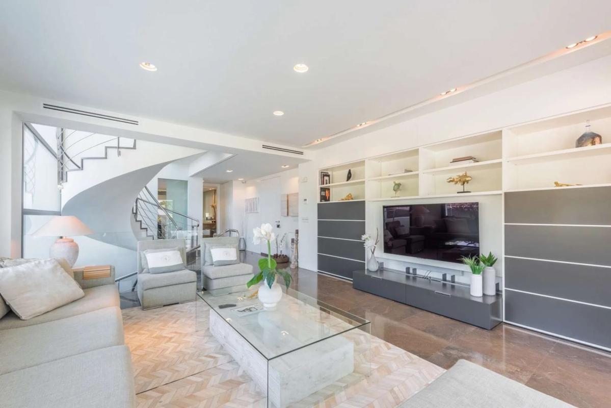 Sale of independent chalet in Barrio Casco Antiguo, Marbella
photo 2