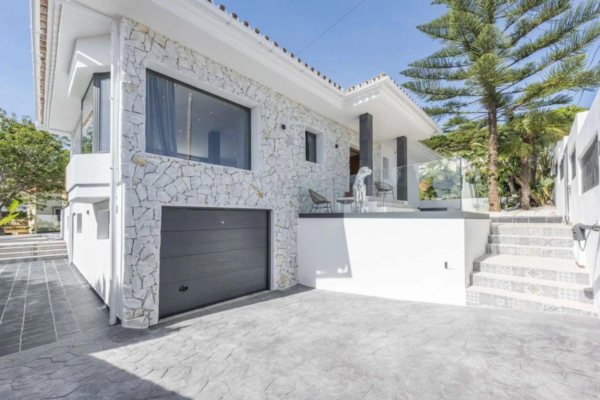 Sprzedaż niezależnego domku jednorodzinnego w Barrio Casco Antiguo, Marbella photo 2