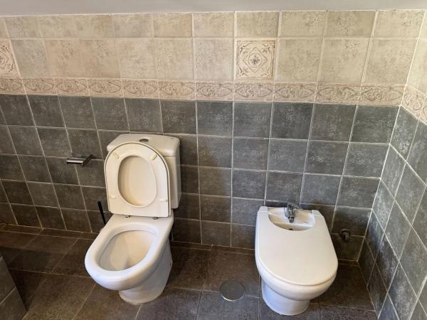 Terraced house for sale at Avenida las Palmeras, 17 , Marbella thumbnail 2