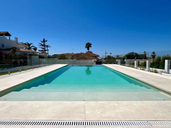 Chalet independiente en venta en Barrio Miraflores, Marbella
 photo 4
