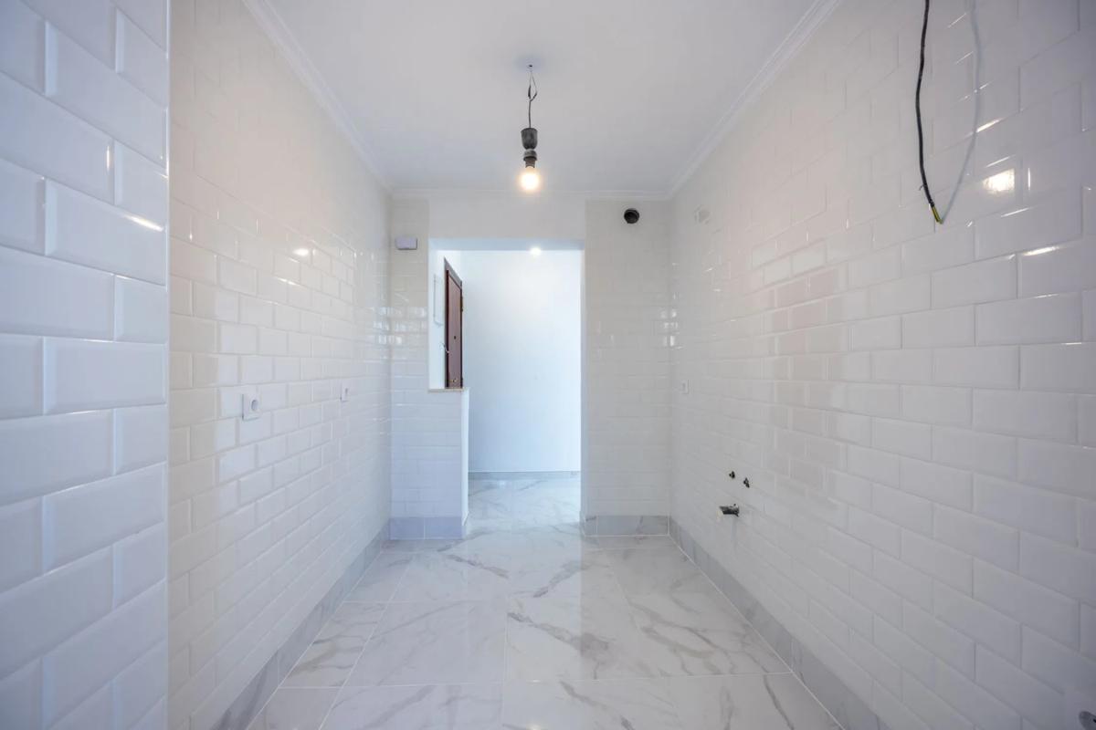 Sale of apartment in Calle Salduba, Marbella
 photo 5