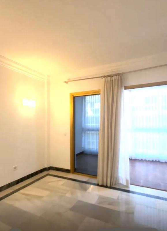 Продажа квартиры на Avenida Ricardo Soriano, 60, Марбелла
 photo 2