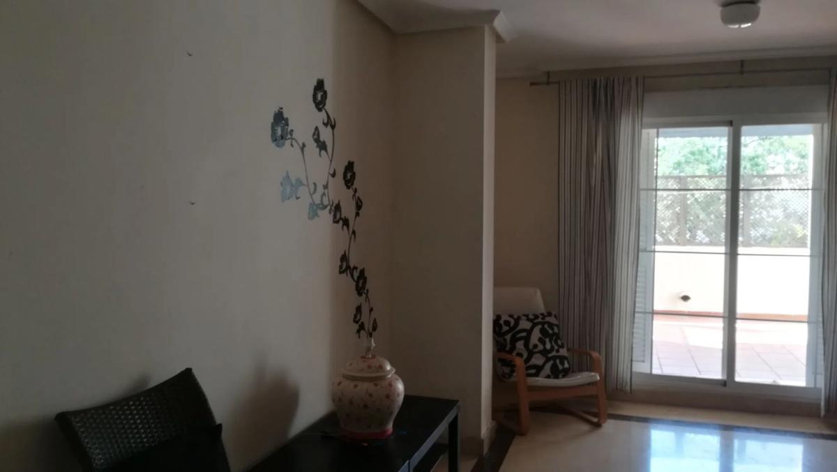 Sale of apartment in Barrio Valdeolletas-Las Cancelas-Xarblanca, Marbella
photo 3