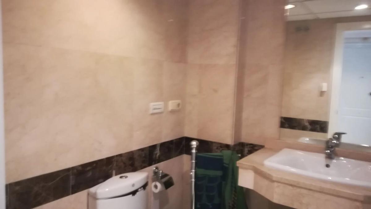 Sale of apartment in Barrio Valdeolletas-Las Cancelas-Xarblanca, Marbella
photo 4