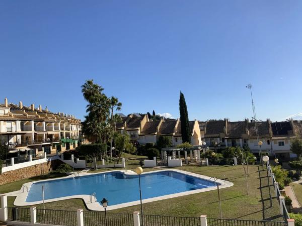 Terraced house for sale at Camino del Trapiche , Marbella photo 1