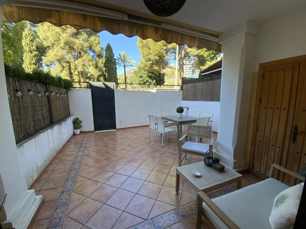 Venta de chalet adosado en  Camino del Trapiche , Marbella photo 5