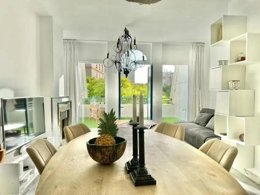 Sale of apartment in Calle Ortega y Gasset, 4, Marbella
photo 1