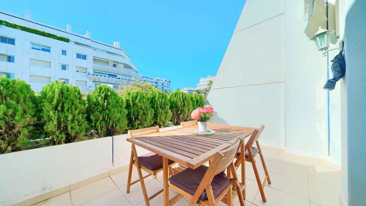 Sale of apartment in Calle de Ramón Gómez de la Serna, 61, Marbella
photo 5