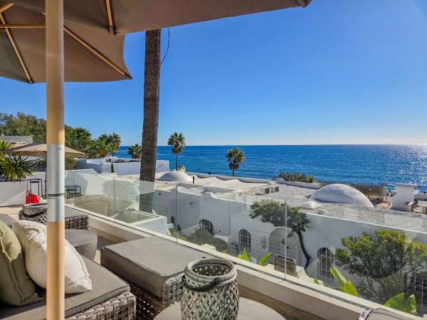 Terraced house for sale at N-340 , Marbella photo 1