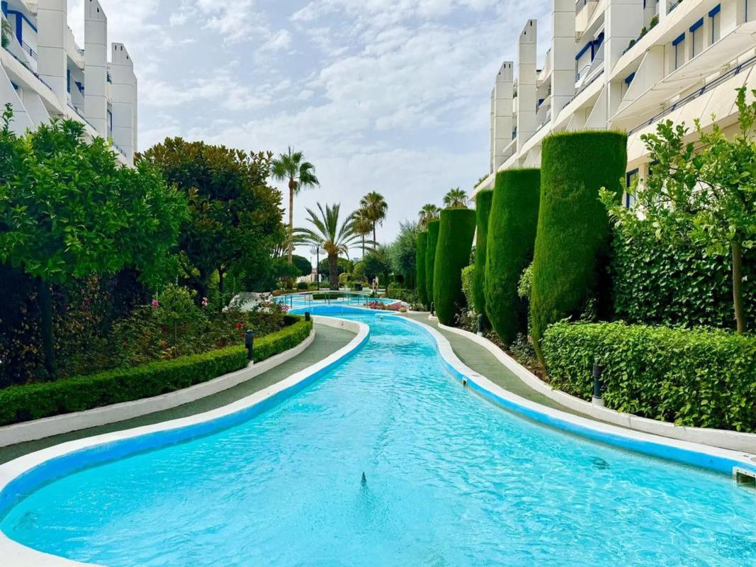 Sale of apartment in Vía, Marbella
photo 1