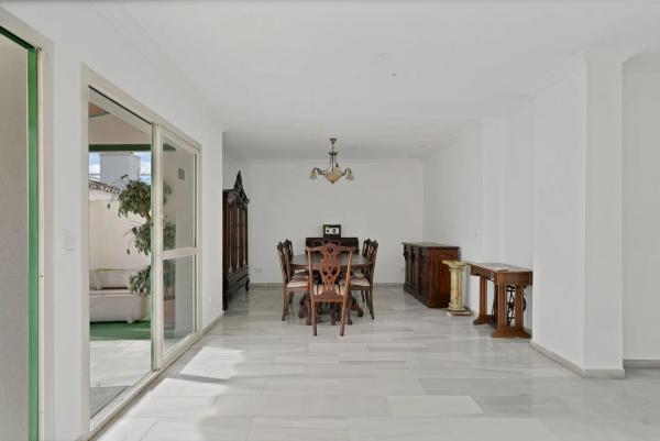 Mansarda na sprzedaż w  Avenida Ricardo Soriano, Marbella photo 4